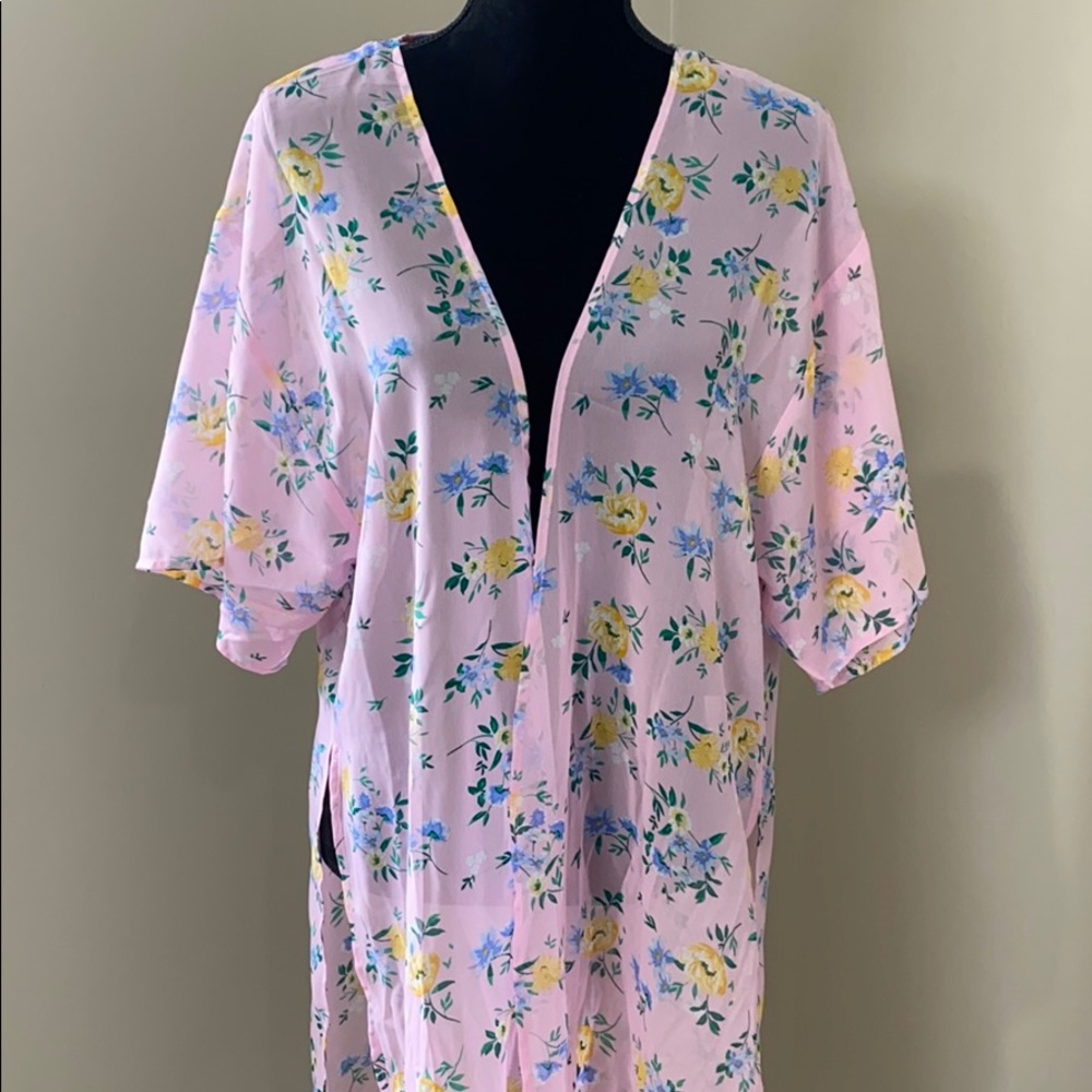 Floral Cover Up Swim/kimono duster NWT Size Large